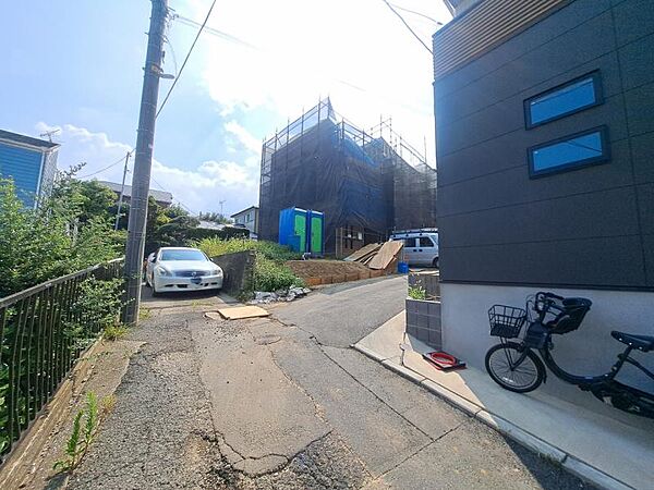 実際見ないと感じられない陽当たりや間取をぜひ現地でご確認ください（2026年7月撮影）