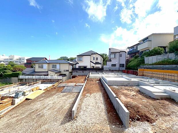 現地で広さのご体感ができます。図面と合わせてご説明しますので、お気軽にお問い合わせください（2026.6.21撮影）