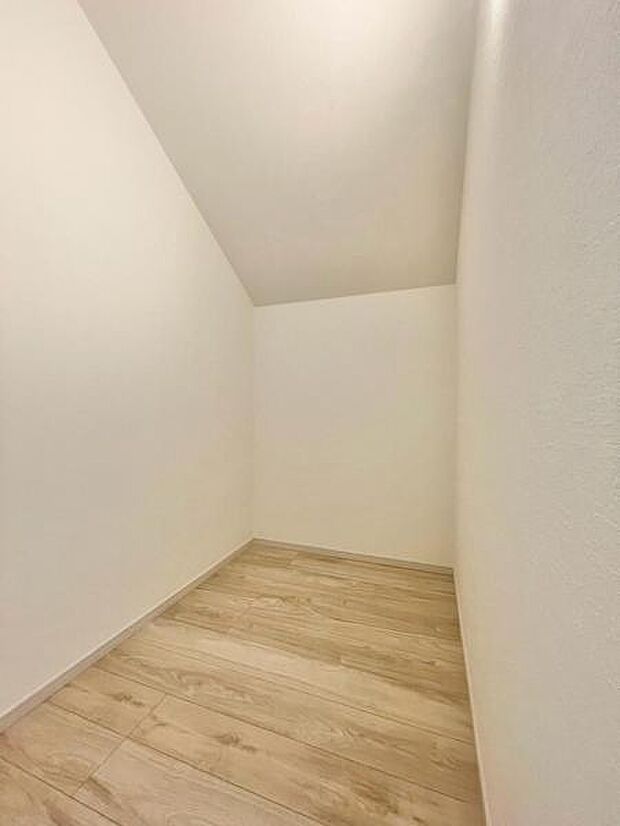 各部屋に収納が充実しており、整理整頓がしやすい設計です。
