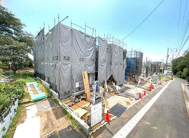 住む人がいつまでも心地良さを感じ続けられる多様な住空間を創造します。(2026年7月撮影)