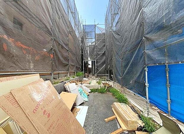 外観の美しさだけでなくそこに住まうご家族様の心地良さも最優先します。(2026年7月撮影)