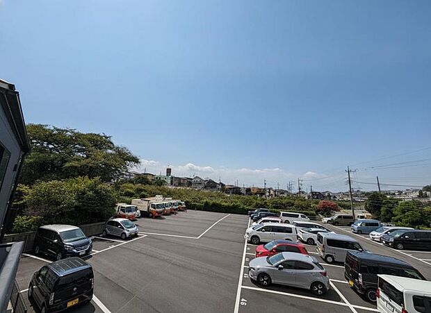 この街ならではの美しい風景と、ここから紡がれる物語が始まります。(2026年8月撮影)