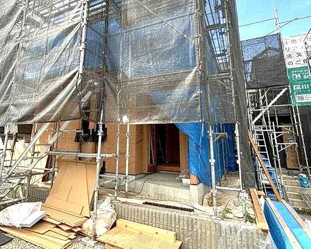 雑多な玄関ではなくスッキリ空間としてお家の顔になるよう設計いたしました。(2026年7月撮影)