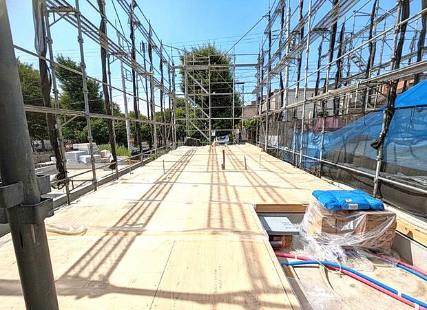 住む人がいつまでも心地良さを感じ続けられる多様な住空間を創造します。(2026年7月撮影)