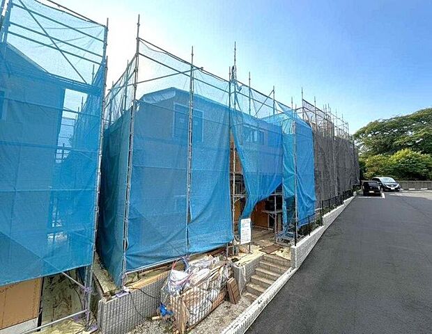 豊かな居住性とクオリティが見事に調和した住空間は住まうことの喜びを感じさせてくれます。(2026年7月撮影)