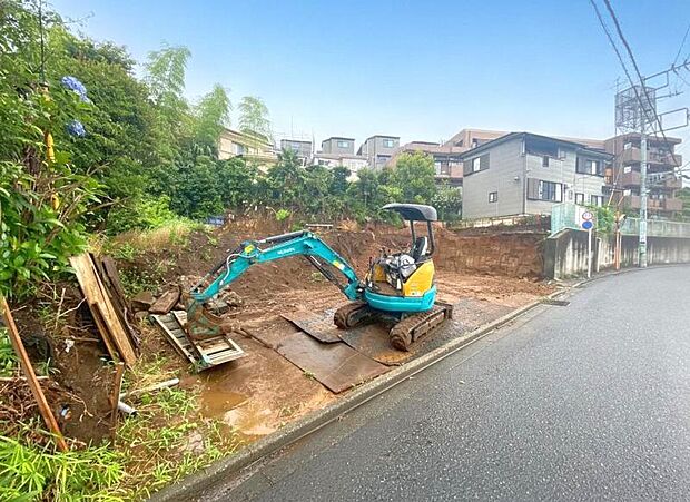 現地と同じくらい、周辺環境は大切です。図面だけでは分からない現地の雰囲気もご確認くださいませ。(2026.6.撮影)
