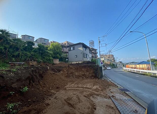 完成前の状態をご覧いただくことで、隣接した環境もしっかりとご覧いただけます。(2026.6.撮影)