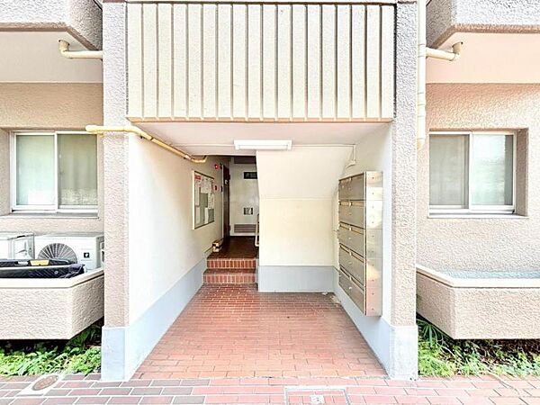 広々とした玄関でお客様をお出迎え。明るく気持ちの良い玄関は気持ちが盛り上がります。