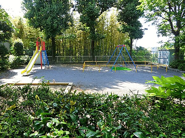 小机町第一公園　840ｍ
