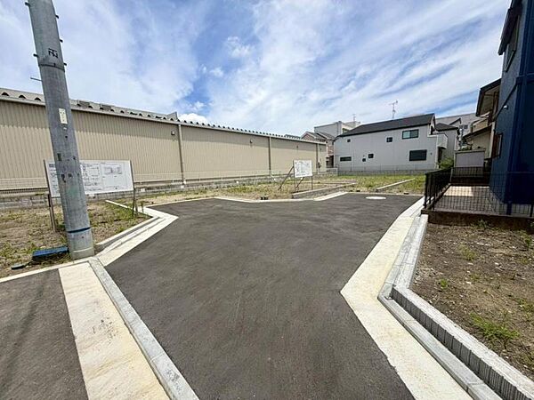 ゆとりある敷地で、理想の住まいを自由に設計できます。