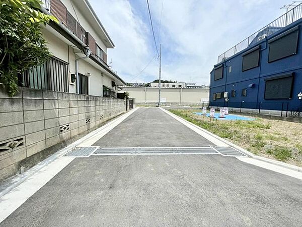 車通りが少なく、静かで安心して暮らせる環境です。