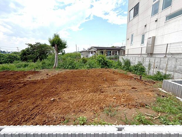 実際見ないと感じられない陽当たりや間取をぜひ現地でご確認ください(2026年7月撮影)