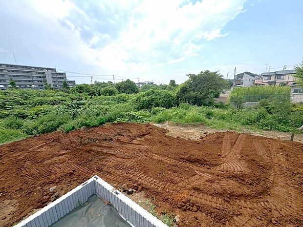 東急田園都市線「市が尾」駅徒歩10分 安らぎの日々のために最新の設備・仕様を採用しました。笑顔の毎日をお過ごしください。(2026年7月撮影)