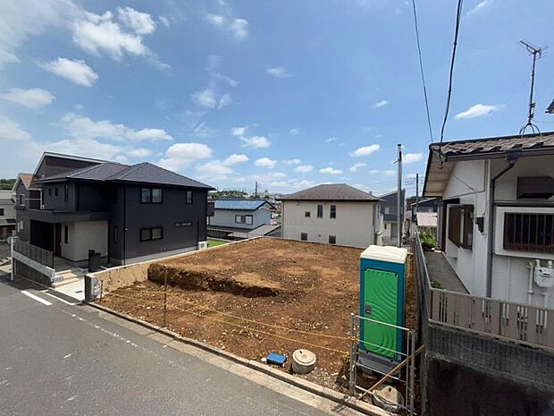 完成前の状態をご覧いただくことで、隣接した環境もしっかりとご覧いただけます（2026.7.26撮影）