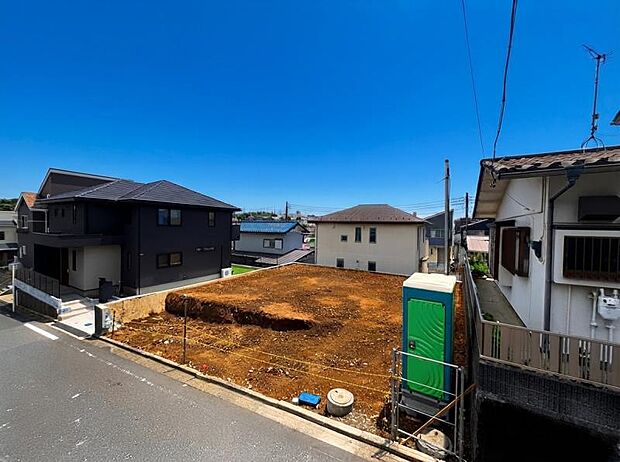完成前の状態をご覧いただくことで、隣接した環境もしっかりとご覧いただけます(2026.7.26撮影)