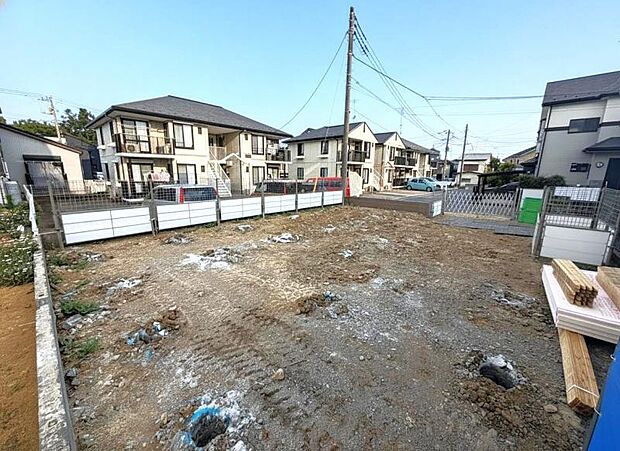 この場所だからこそ叶えられる開放感、陽光を取り入れた住宅です。是非現地でご体感くださいませ。(2026年7月撮影)