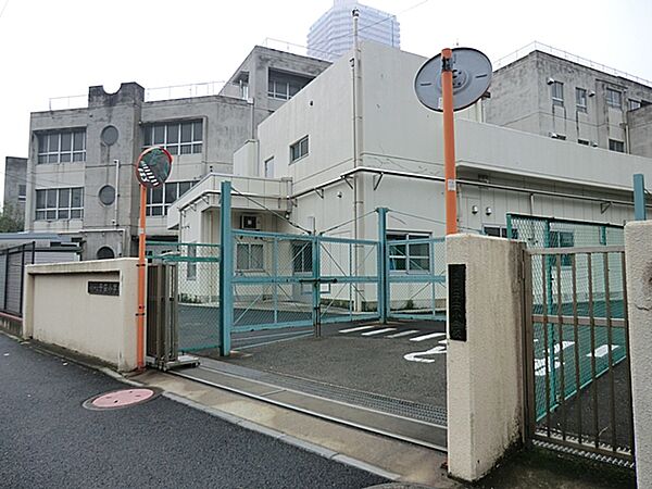 横浜市立 子安小学校　1040ｍ