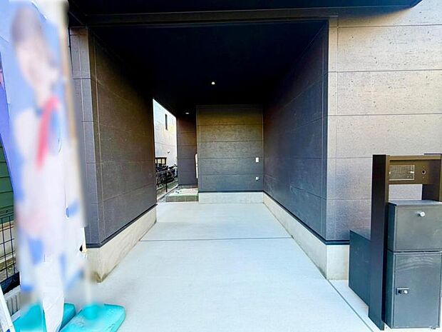 駐車場付きで、マイカー派の方にも安心です。