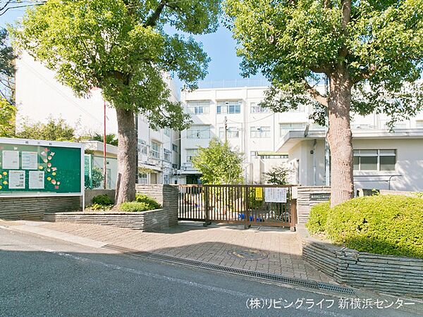 横浜市立二俣川小学校　440m