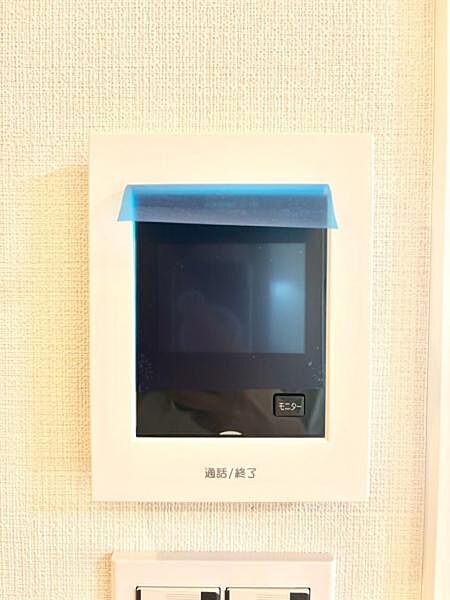 来TVモニター付インターホン　訪者を鮮明な画像で確認できるTVモニター付インターホン。夜間や天候の悪い日もしっかりとチェック。特に奥様やお子様だけでの在宅が多いご家族は必需品です。録画機能付きなら後か