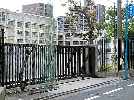 川崎市立南河原中学校 1030m