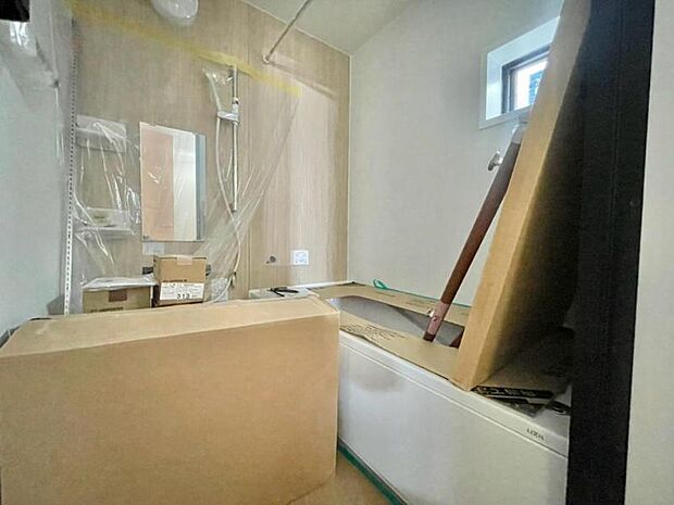 広めの浴槽で、リラックスしたひとときをお過ごしいただけます。