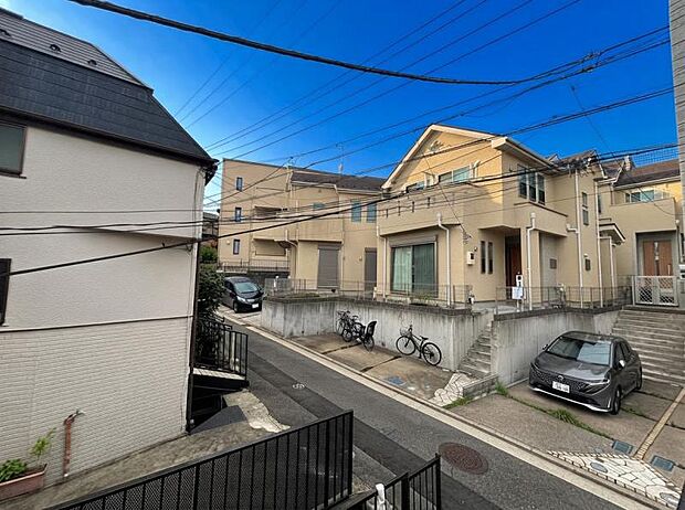 周辺環境や街並みなど、図面だけでは分からない現地の雰囲気もぜひご確認くださいませ。
