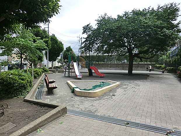 本宿町第二公園 380m