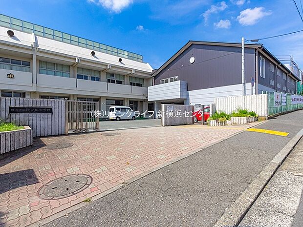 横浜市立緑が丘中学校 660m