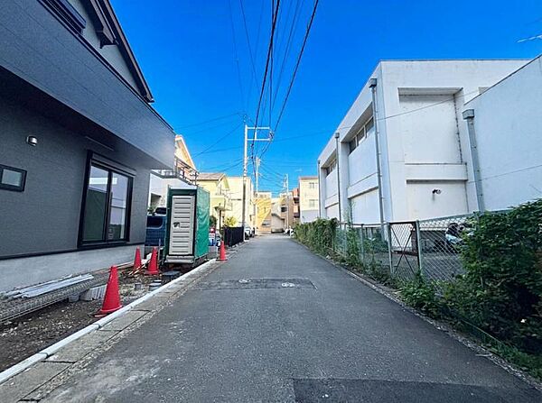 前面道路4.5ｍは整備されており、落ち着いた住宅街に位置しています。（2026年9月撮影）