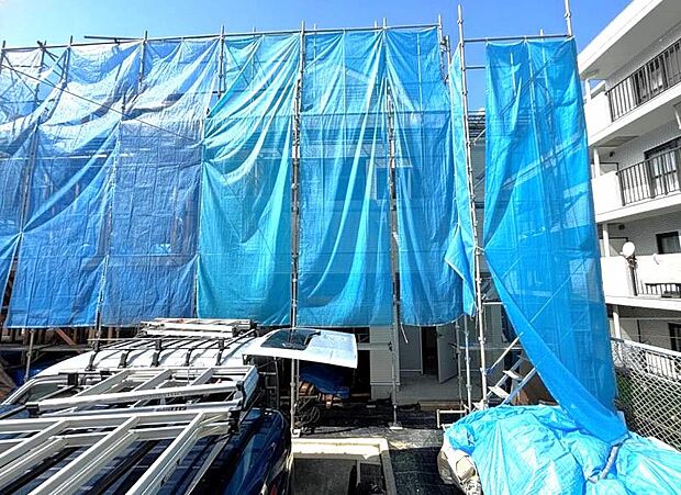 横浜線「小机」駅徒歩16分 「新横浜」駅徒歩22分 生活に便利な設備・仕様を揃えた快適住宅です。(2026.9.22撮影)
