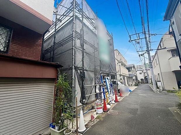 同じ工務店の完成見本や同ボリュームの完成物件もご案内しておりますので、お気軽にお問い合わせ下さいませ。(2026/9/25日撮影です。)