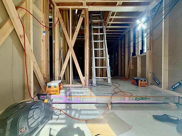 豊かな居住性と、クオリティが見事に調和した住空間は、住まうことの喜びを感じさせてくれます。(2026/9/25日撮影です。)