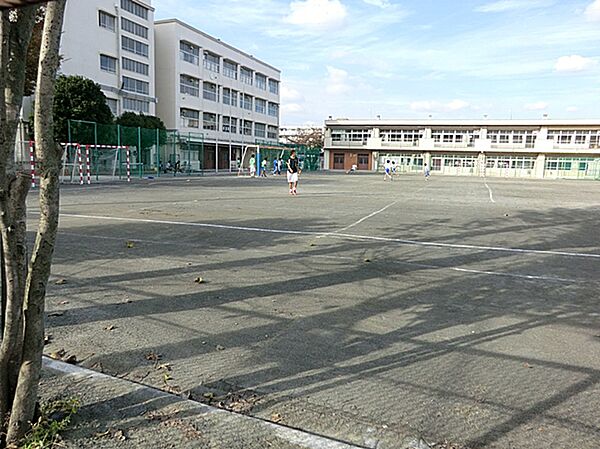 横浜市立樽町中学校　1400ｍ
