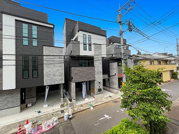 この場所だからこそ叶えられる開放感、「陽光を取り入れた住宅」です。是非現地でご体感下さいませ。