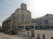 浜松市立東小学校 148m