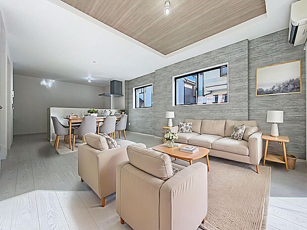 「アクセントクロス・折上天井を採用。。」お部屋のアクセントとなり、空間をより広く演出してくれる「折上天井」を採用しています。(画像内の家電・家具等はCGです。本物件には付帯されません。)