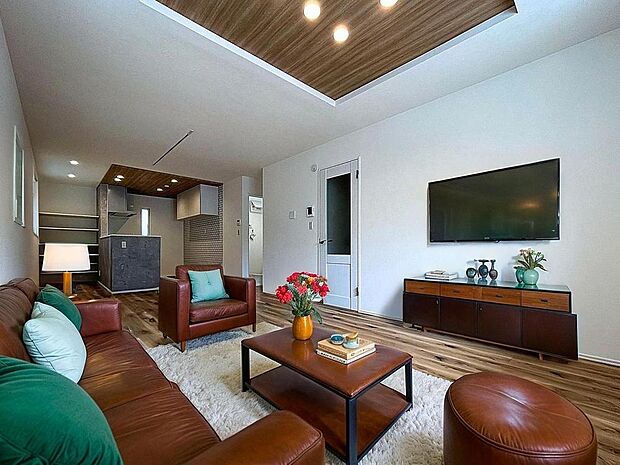 「憩いの場リビング」くつろぎを愉しむリビングルームは憩いの場となります。（画像内の家電・家具等はCGです。本物件には付帯されません。）