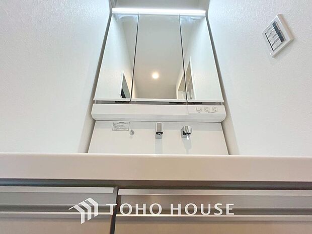 「洗面台」シンプルだからこそ使いやすい。スタンダードなデザインの洗面ボウルは清潔感あるホワイトです。