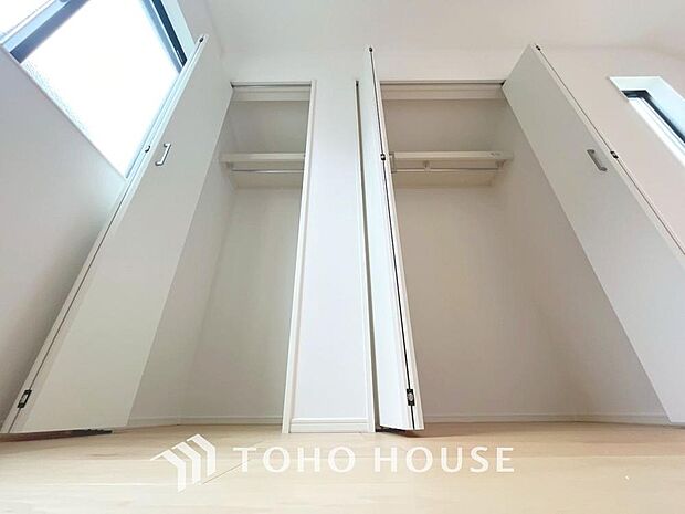 「収納豊富。」収納の多さも魅力です。使い勝手の良い収納を豊富に設置しております。居住スペースを充分に確保することができる為、ゆとりある室内で、ゆっくりとご寛ぎいただけます。
