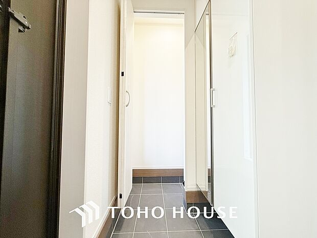 「玄関」「ただいま」・「おかえり」。新居で交わす家族同士の何気ないやり取りがただ何となく嬉しいんです。自分のお家を手に入れた事の喜びが感じられるお客様からの素敵なエピソードです。