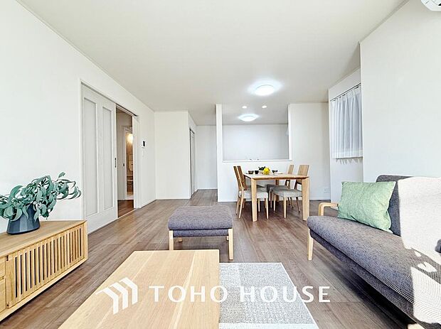 「寛ぎの空間リビング(3号棟)」毎日過ごす場所だからこそ、飽きのこないデザインが大事。本当に欲しい「寛げる空間」を実感して頂けます。