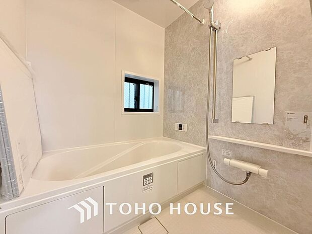 「癒され空間。バスルーム(3号棟)」1日の疲れを取り心身を癒すことができる住まいの中のリラクゼーション空間、リラックスできるよう優しいカラーをチョイスしました。