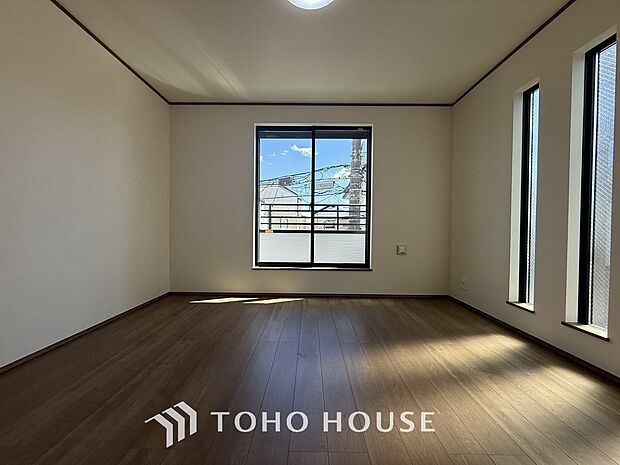 生活感を感じない空間では落ち着く事はできません。絶妙な雰囲気、配色、素材感を意識してコーディネート。