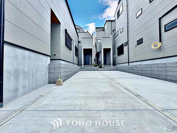 「カースペース」駐車スペースがあるので、お子様の自転車やバイク置き場にするスペースとしてもご利用いただけます。