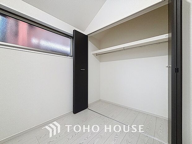 少しでも空いているスペースを収納にすることで、無駄のない空間を演出しております。