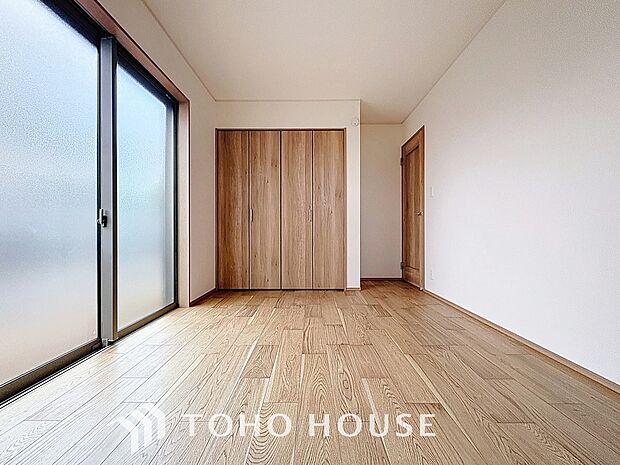 生活感を感じない空間では落ち着く事はできません。絶妙な雰囲気、配色、素材感を意識してコーディネート。