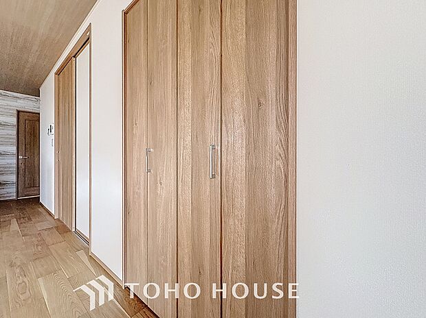 少しでも空いているスペースを収納にすることで、無駄のない空間を演出しております。