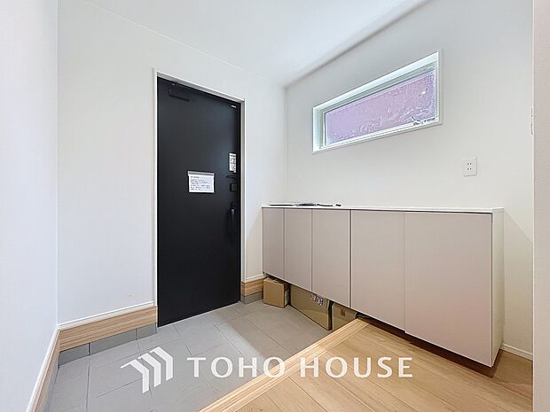 ダウンライトを使用しお洒落に演出。帰りたくなる家をテーマに設計。いつも「人」と「家」の間に・・・。