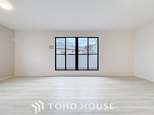 造りこんだ空間演出の妙が生み出す光と質のハーモニーはこの住宅のクオリティの良さを実感させてくれます。